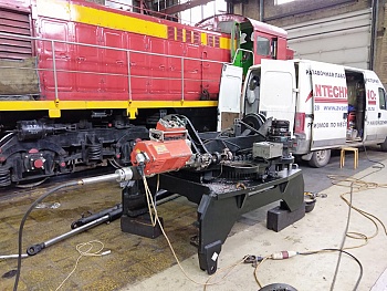 Read more about the article RECONDITIONING OF 2 PAIRS OF BORES ON A SPREADER OF REACH STAKER TEREX CS45 KM